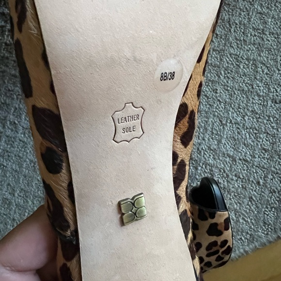 BCBG leopard print heel shoes - Picture 7 of 7